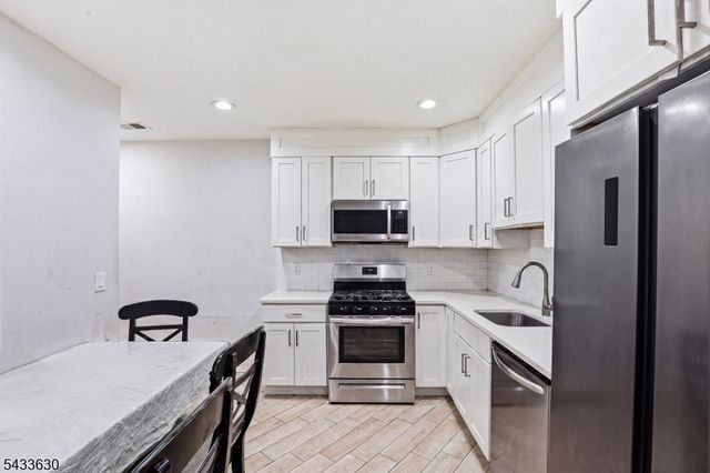 194 Hillside Ave, Newark City, NJ 07108