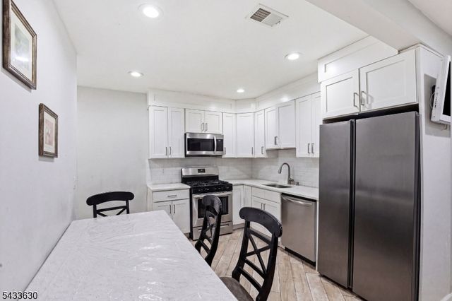 194 Hillside Ave, Newark City, NJ 07108