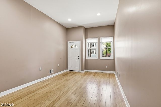 194 Hillside Ave, Newark City, NJ 07108