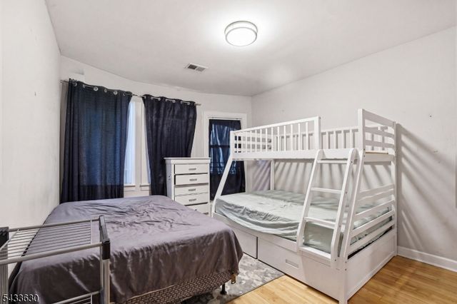 194 Hillside Ave, Newark City, NJ 07108