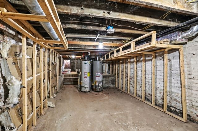 194 Hillside Ave, Newark City, NJ 07108