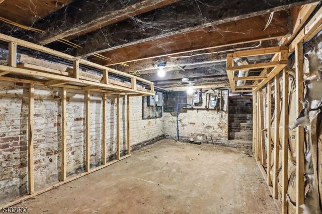194 Hillside Ave, Newark City, NJ 07108