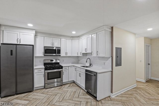 194 Hillside Ave, Newark City, NJ 07108