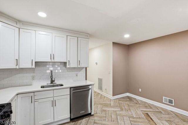 194 Hillside Ave, Newark City, NJ 07108