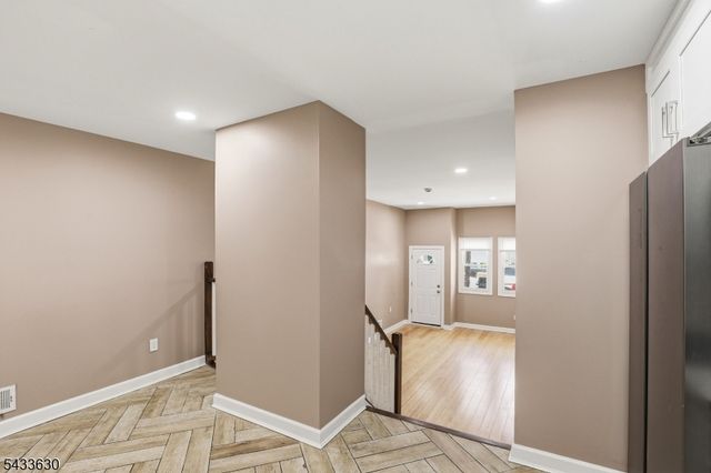 194 Hillside Ave, Newark City, NJ 07108