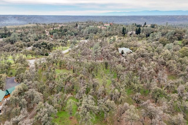 El Camino Robles Road, Redding, CA 96001