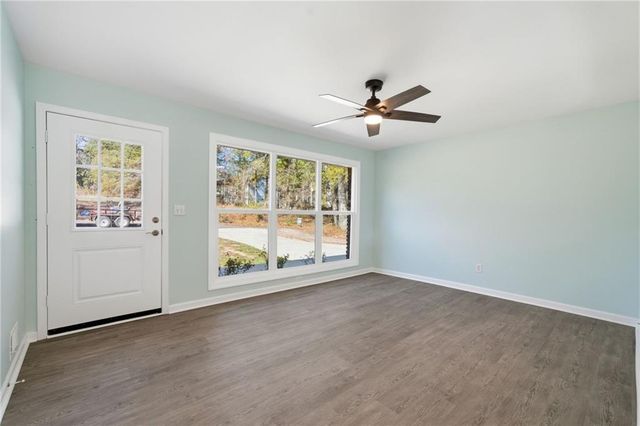 191 Pine NE Street, Fairburn, GA 30213