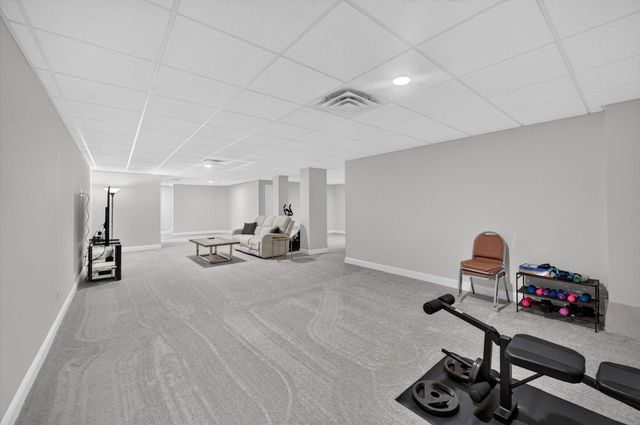 3269 Hayster Drive, Ann Arbor, MI 48105