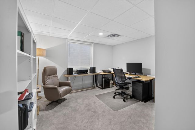 3269 Hayster Drive, Ann Arbor, MI 48105