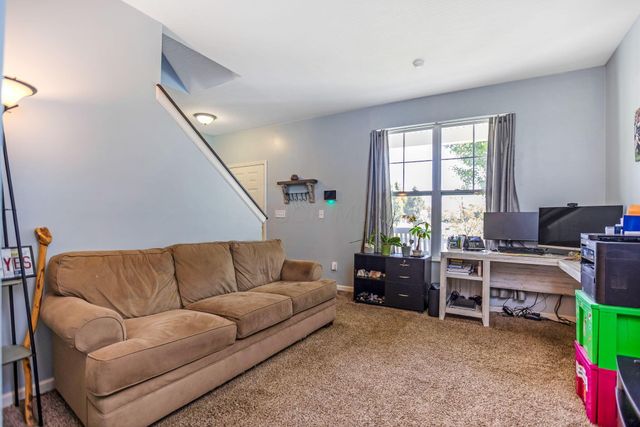 9094 Jackies Bend, Reynoldsburg, OH 43068