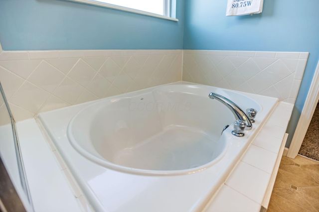 9094 Jackies Bend, Reynoldsburg, OH 43068