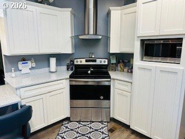 76248 Garden Rd, Oakridge, OR 97463