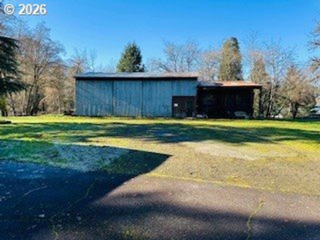 76248 Garden Rd, Oakridge, OR 97463