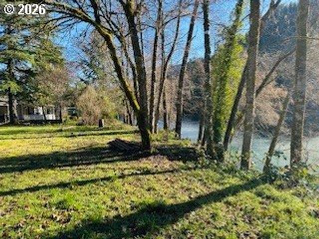 76248 Garden Rd, Oakridge, OR 97463