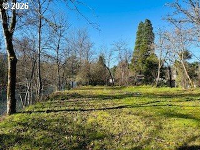 76248 Garden Rd, Oakridge, OR 97463