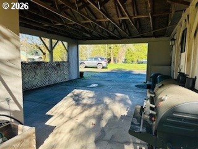 76248 Garden Rd, Oakridge, OR 97463