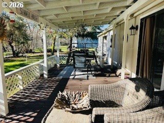 76248 Garden Rd, Oakridge, OR 97463