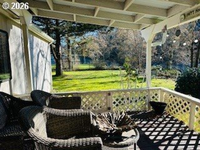 76248 Garden Rd, Oakridge, OR 97463