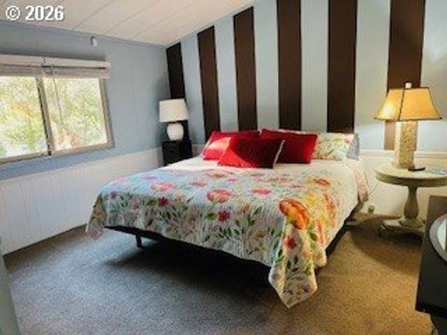 76248 Garden Rd, Oakridge, OR 97463