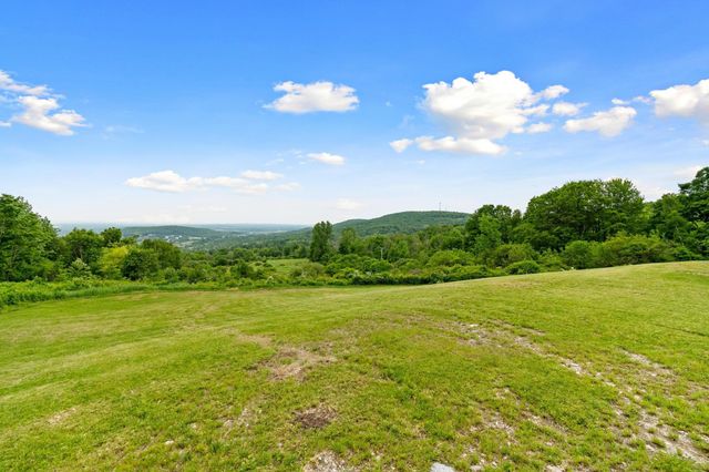 38 Hillcrest Heights, St. Albans Town, VT 05478