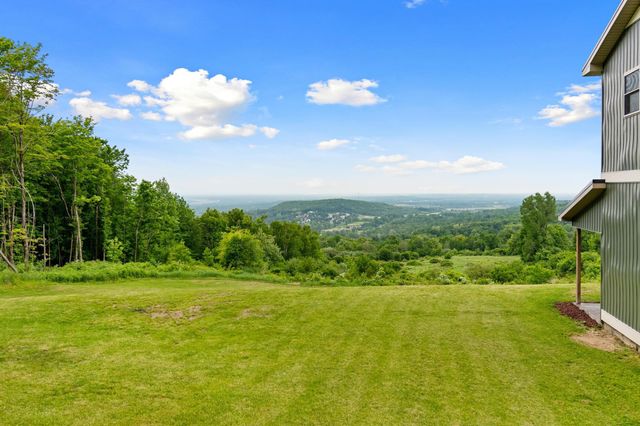 38 Hillcrest Heights, St. Albans Town, VT 05478