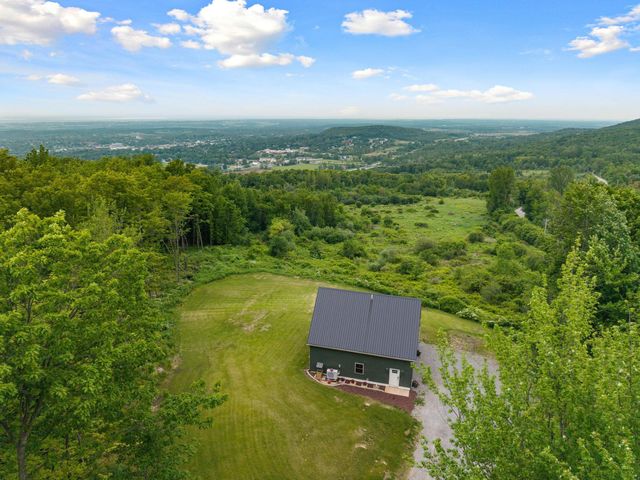 38 Hillcrest Heights, St. Albans Town, VT 05478