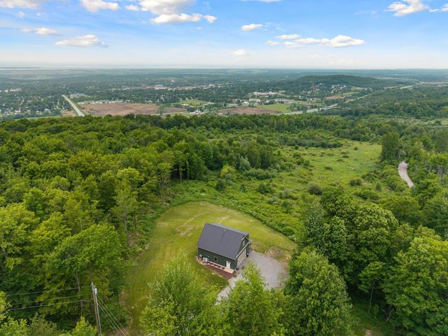 38 Hillcrest Heights, St. Albans Town, VT 05478