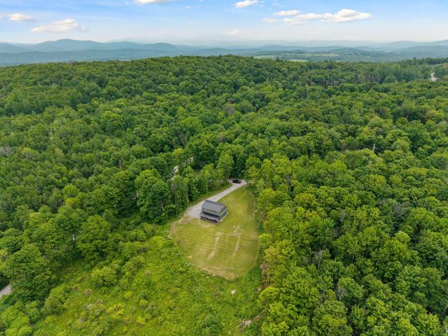 38 Hillcrest Heights, St. Albans Town, VT 05478