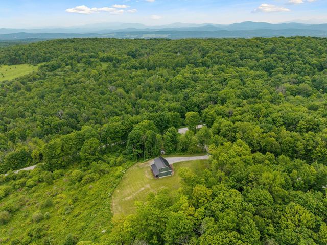 38 Hillcrest Heights, St. Albans Town, VT 05478