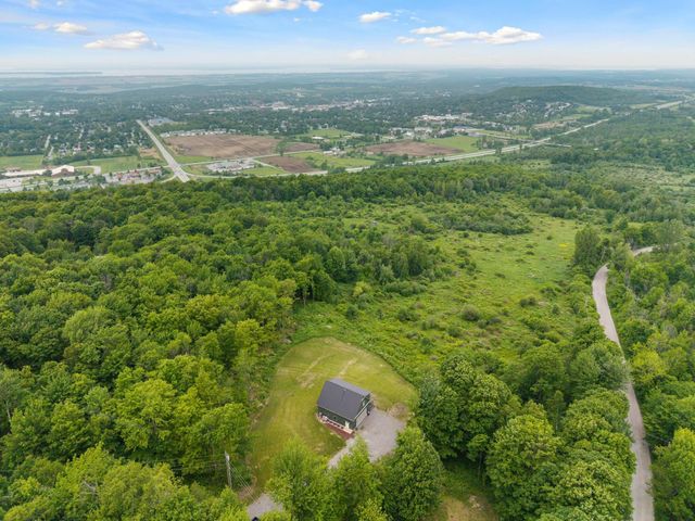 38 Hillcrest Heights, St. Albans Town, VT 05478