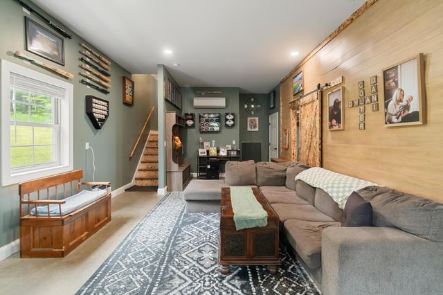 38 Hillcrest Heights, St. Albans Town, VT 05478
