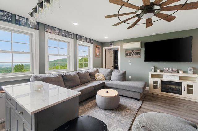 38 Hillcrest Heights, St. Albans Town, VT 05478
