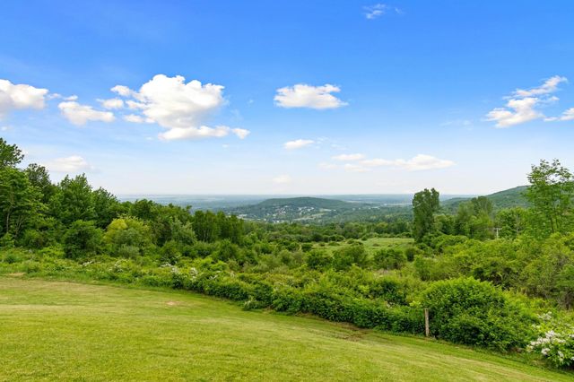 38 Hillcrest Heights, St. Albans Town, VT 05478