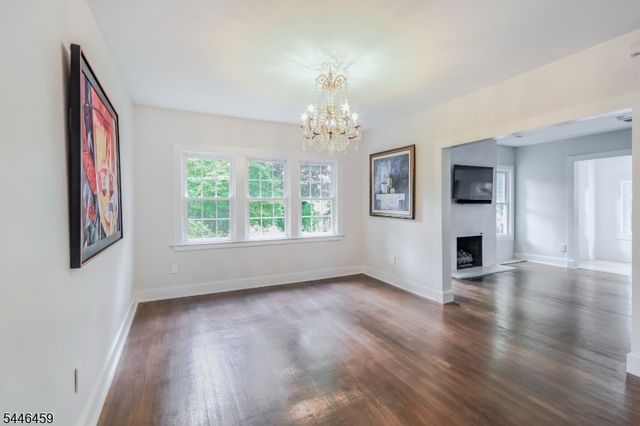 8 Birchwood Rd, North Caldwell Boro, NJ 07006