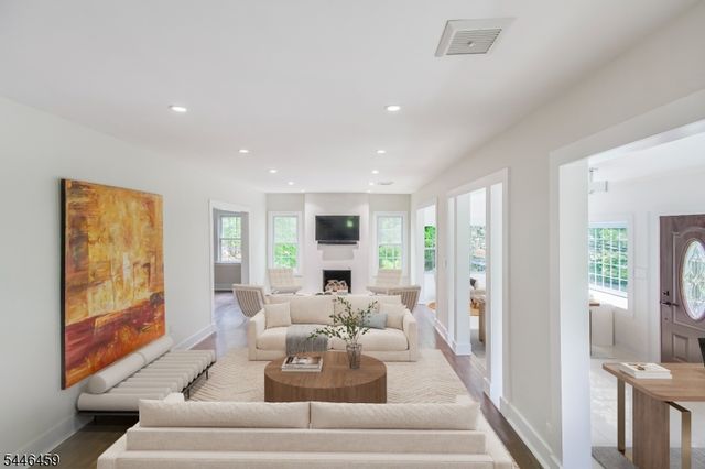 8 Birchwood Rd, North Caldwell Boro, NJ 07006