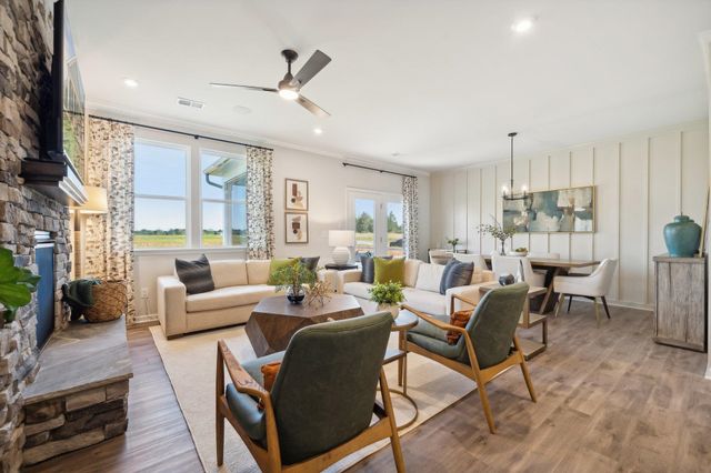 221 River Birch Dr., Loris, SC 29569