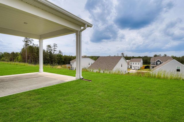 221 River Birch Dr., Loris, SC 29569