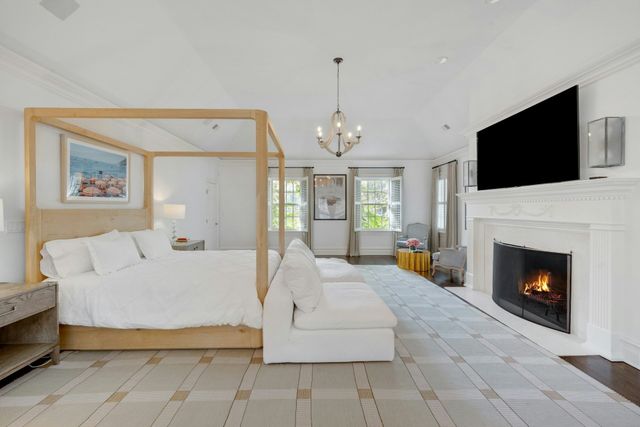 33 Highland Farm Road, Greenwich, CT 06831