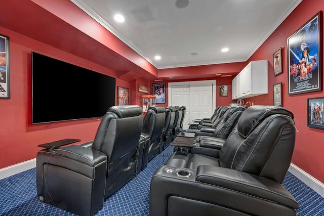 33 Highland Farm Road, Greenwich, CT 06831