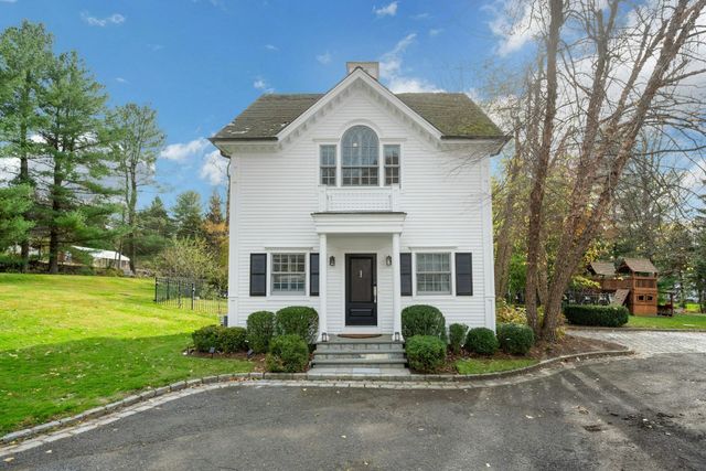 33 Highland Farm Road, Greenwich, CT 06831