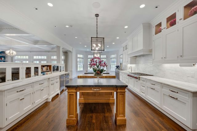 33 Highland Farm Road, Greenwich, CT 06831