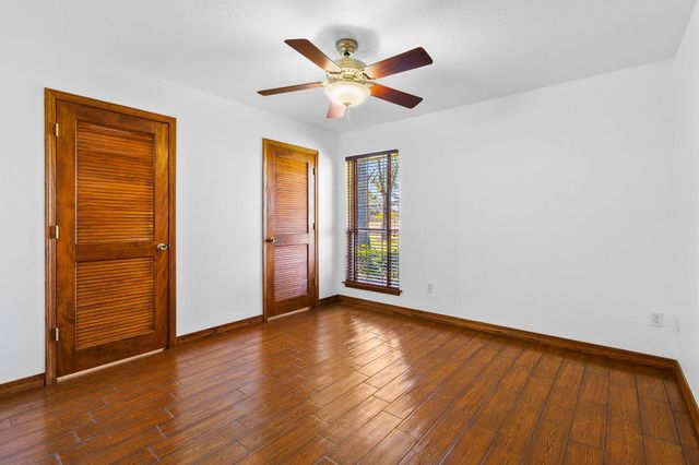 165 Taxiway Drive, Livingston, TX 77351