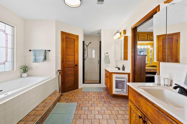 165 Taxiway Drive, Livingston, TX 77351