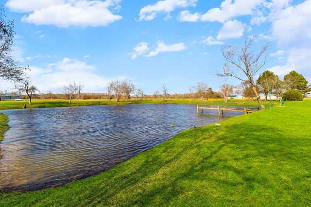 165 Taxiway Drive, Livingston, TX 77351