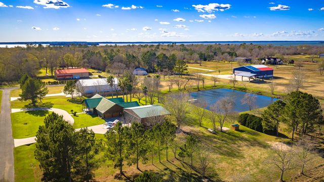 165 Taxiway Drive, Livingston, TX 77351