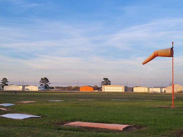 165 Taxiway Drive, Livingston, TX 77351