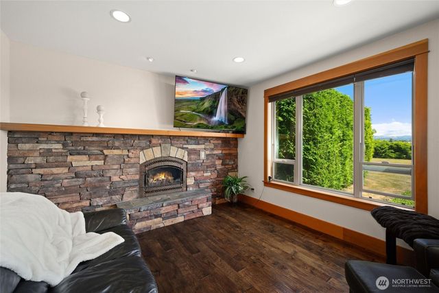 794 W Smith Road, Bellingham, WA 98226