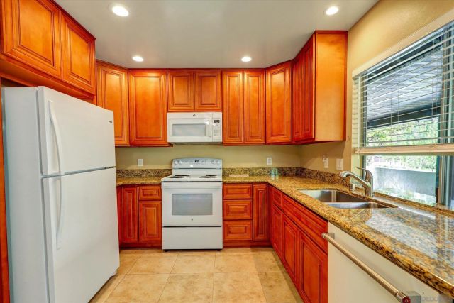 16470 Caminito Vecinos Unit 82, San Diego, CA 92128