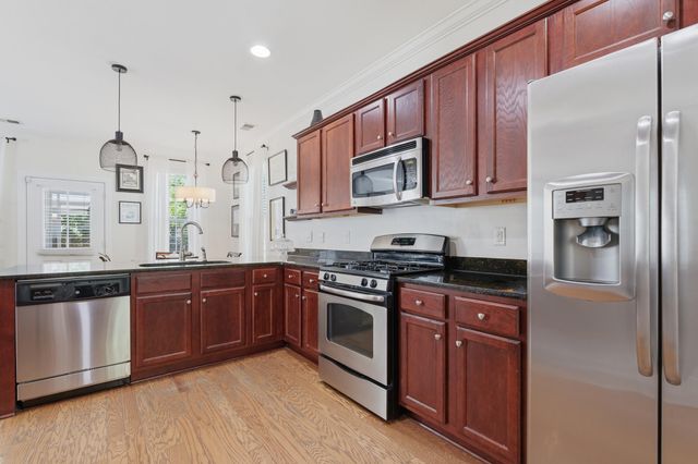 5292 E Dolphin Street, North Charleston, SC 29405