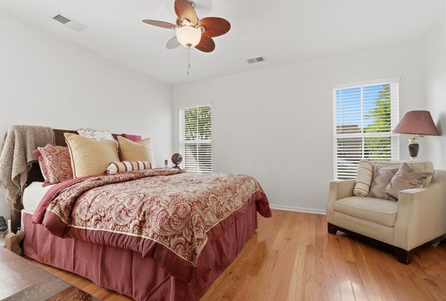 5292 E Dolphin Street, North Charleston, SC 29405